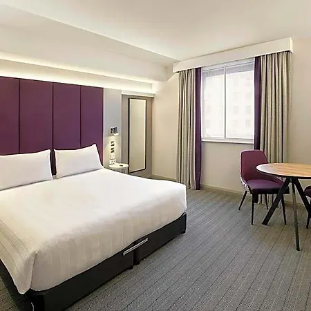 Premier Inn London Heathrow Airport T2 & T3 - Bath Road-3
